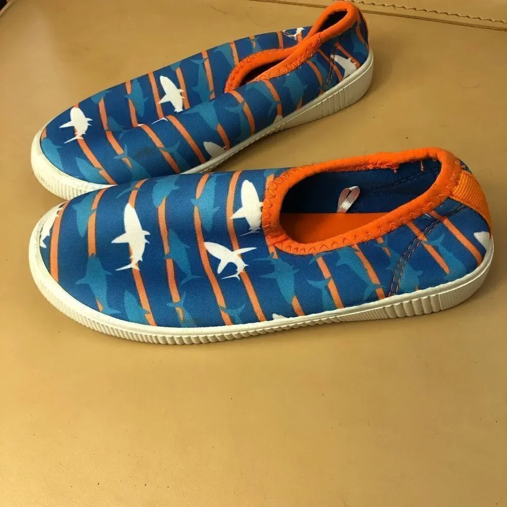 Toddler shark water shoes